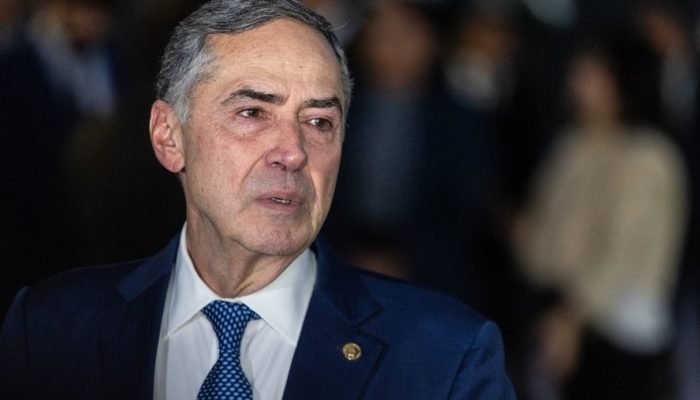 O ministro Luís Roberto Barroso ,após anunciar aposentadoria do STF — Foto: Brenno Carvalho/A...