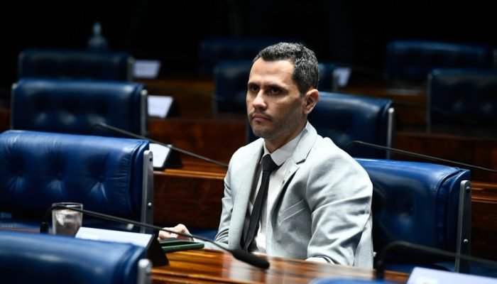 Senador Cleitinho, durante sessão do Senado — Foto: Carlos Moura/Agência Senado