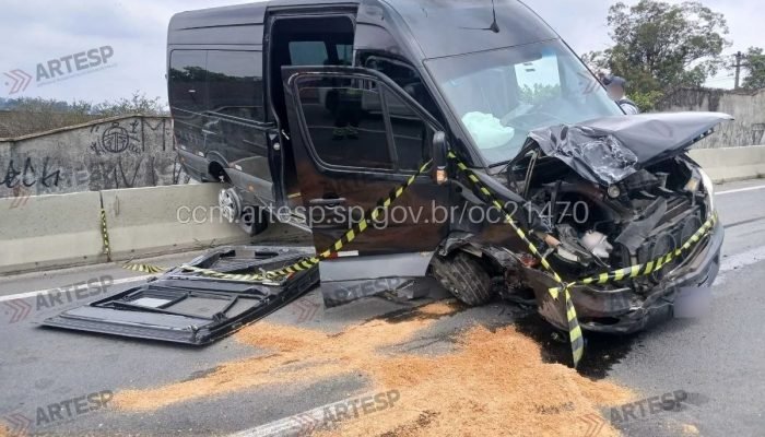 Motorista em fuga bate contra 6 veículos e morre durante perseguição em SP