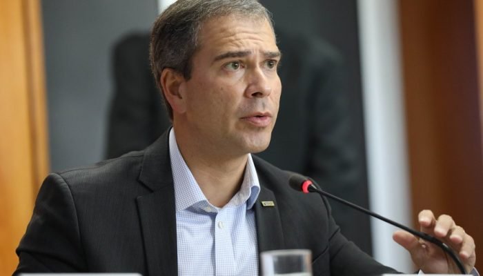 O ex-presidente do BRB Paulo Henrique Costa, preso em Brasília — Foto: Renato Alves/Agência B...