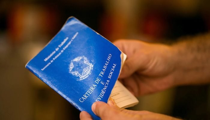 1 de 1 PIS/Pasep: veja quem tem direito a receber o abono em abril - Metrópoles - Foto: Felipe M...