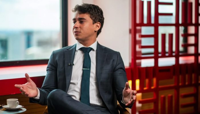 1 de 1 Emenda de Nikolas prevê que o governo arque com custos da 6x1 - Foto: Hugo Barreto/Met...