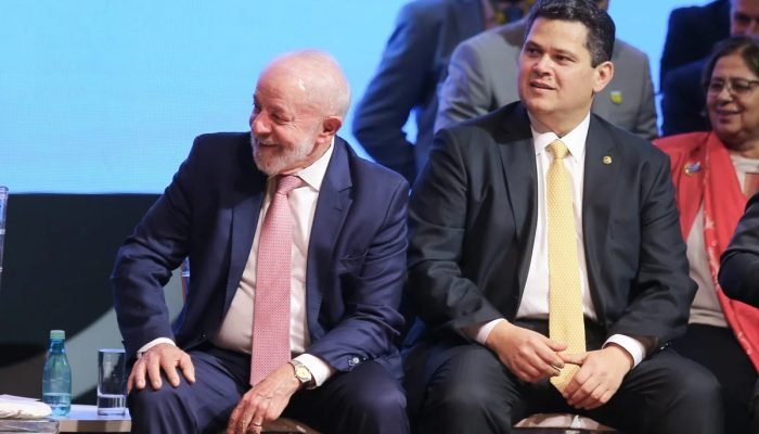 Lula e Alcolumbre vem se reunir para tentar destravar propostas