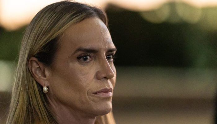 A governadora do DF, Celina Leão, fala com a imprensa após reunião no STF — Foto: Brenno Car...