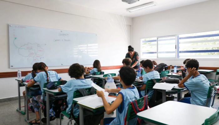 1 de 1 Fotografia colorida mostrando sala de aula-Metrópoles - Foto: Felipe de Noronha/Ascom SEEDF