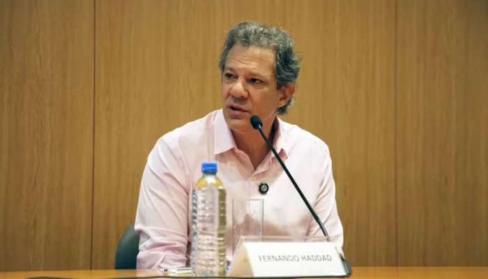 1 de 1 fernando-haddad-na-fundacao-fhc - Foto: Divulgação