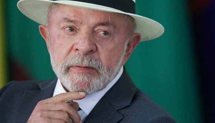 o-presidente-da-republica-luiz-inacio-lula-da-silva-pt-palacio-do-planalto-no-lancamento-do-novo-desenrola-brasil-metropoles-26-scaled-1