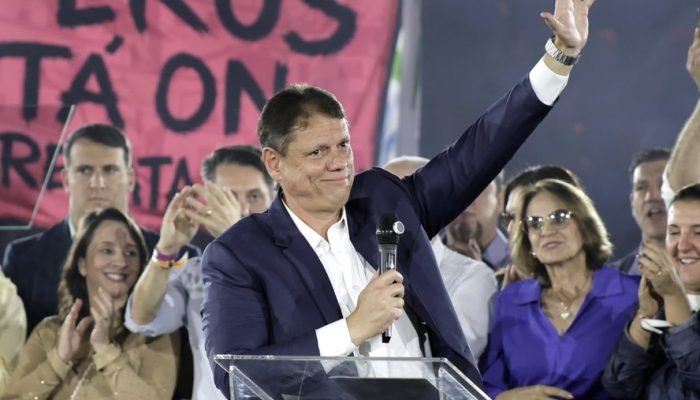 O governador de São Paulo, Tarcísio de Freitas, durante lançamento de candidatura ao governo d...